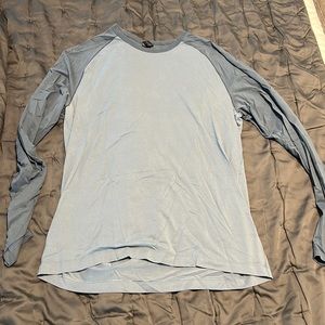 Lululemon Raglan fundamental long sleeve t-shirt size L